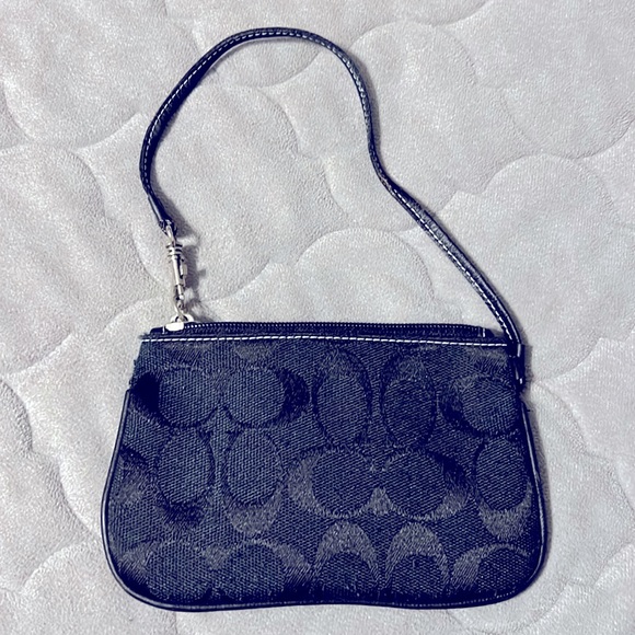 Coach Wristlet - Picture 5 of 5